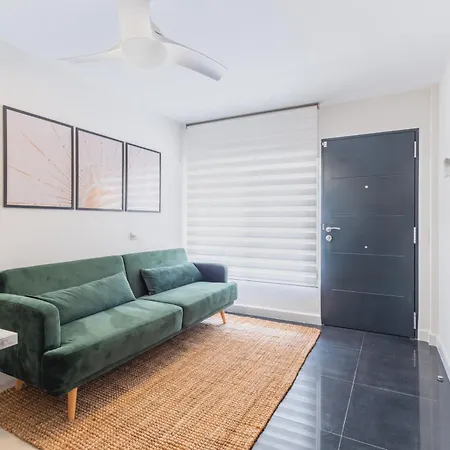 Luxe 3 In Apartment *